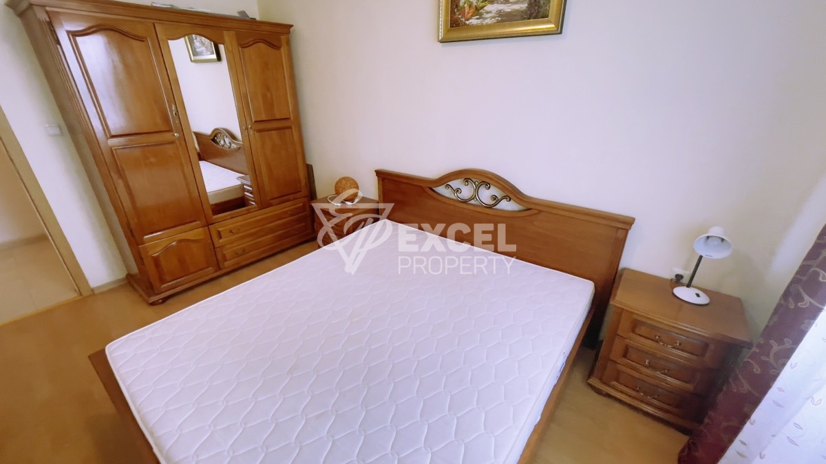 Тристаен апартамент в Свети Влас на партерен етаж на метри от морето