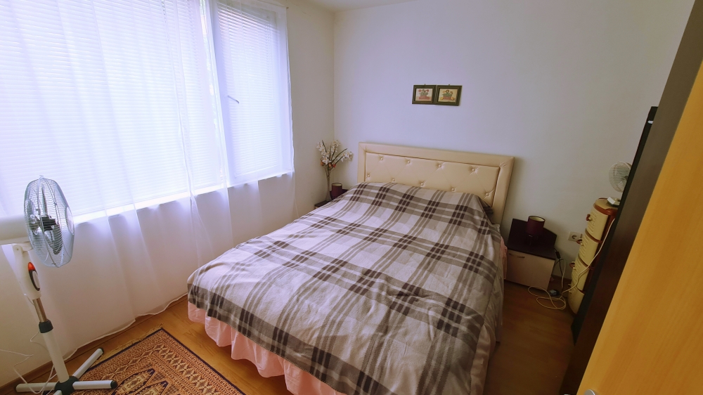 Обзаведен двустаен апартамент на 300 м от плажа в Слънчев Бряг