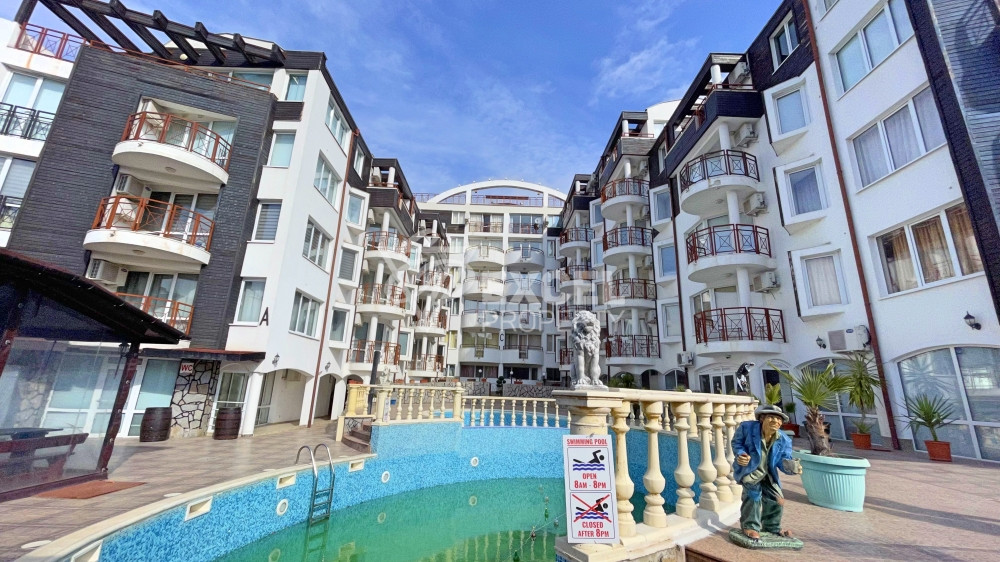 Двустаен апартамент с частична гледка море в Свети Влас