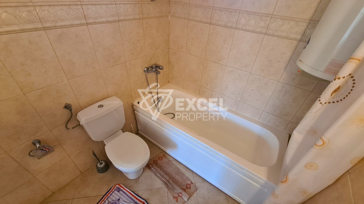 Комплекс Воденицата, Свети Влас - тристаен апартамент на партера.