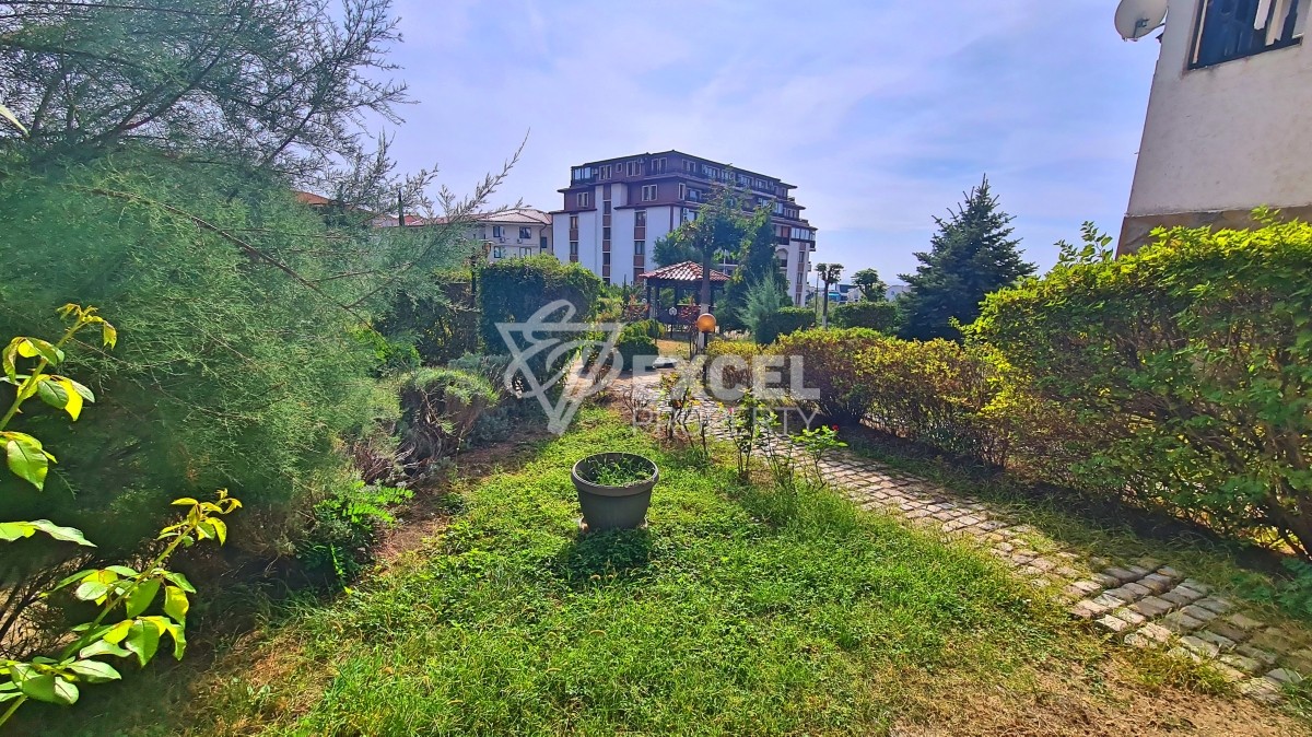 Комплекс Воденицата, Свети Влас - тристаен апартамент на партера.