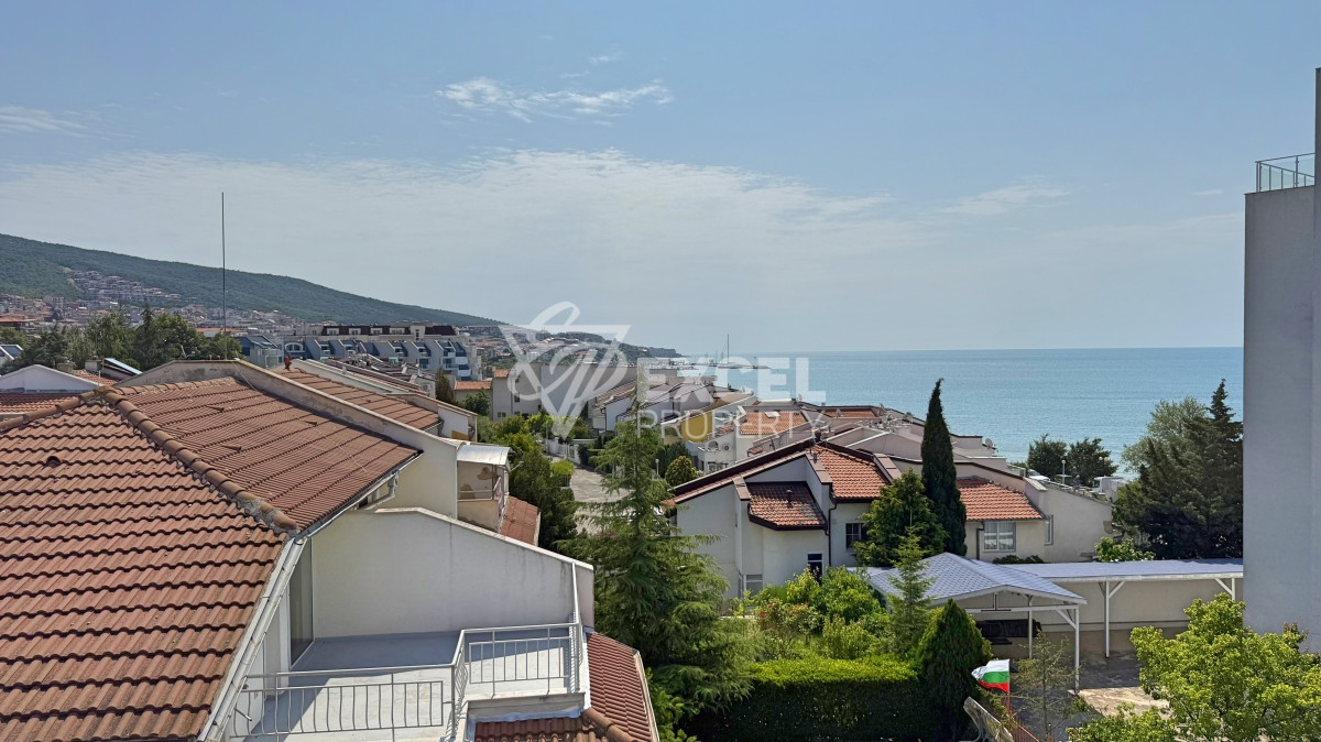 Апартамент с гледка море в комплекс Залив, Свети Влас.