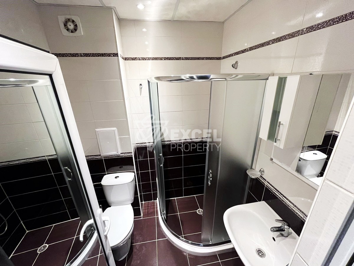 Просторен тристаен апартамент.