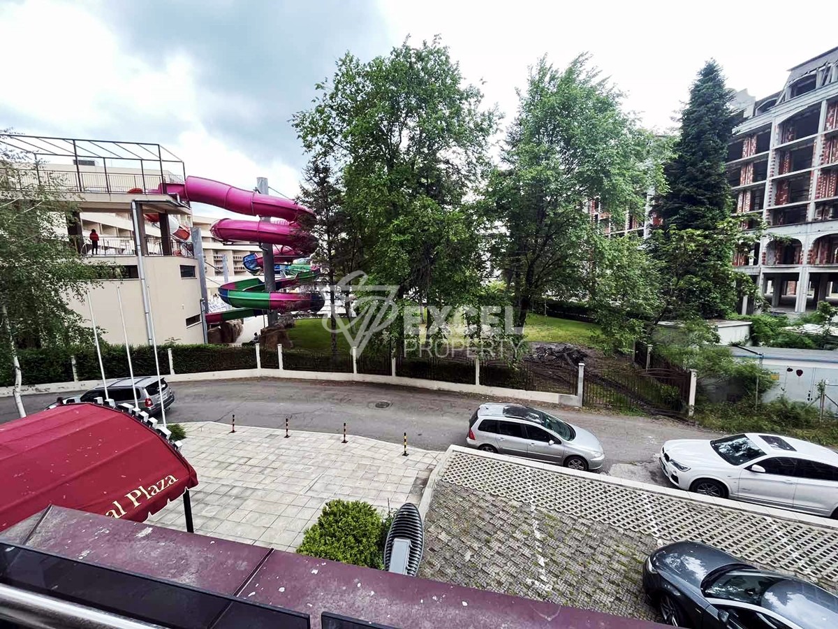 Просторен тристаен апартамент.