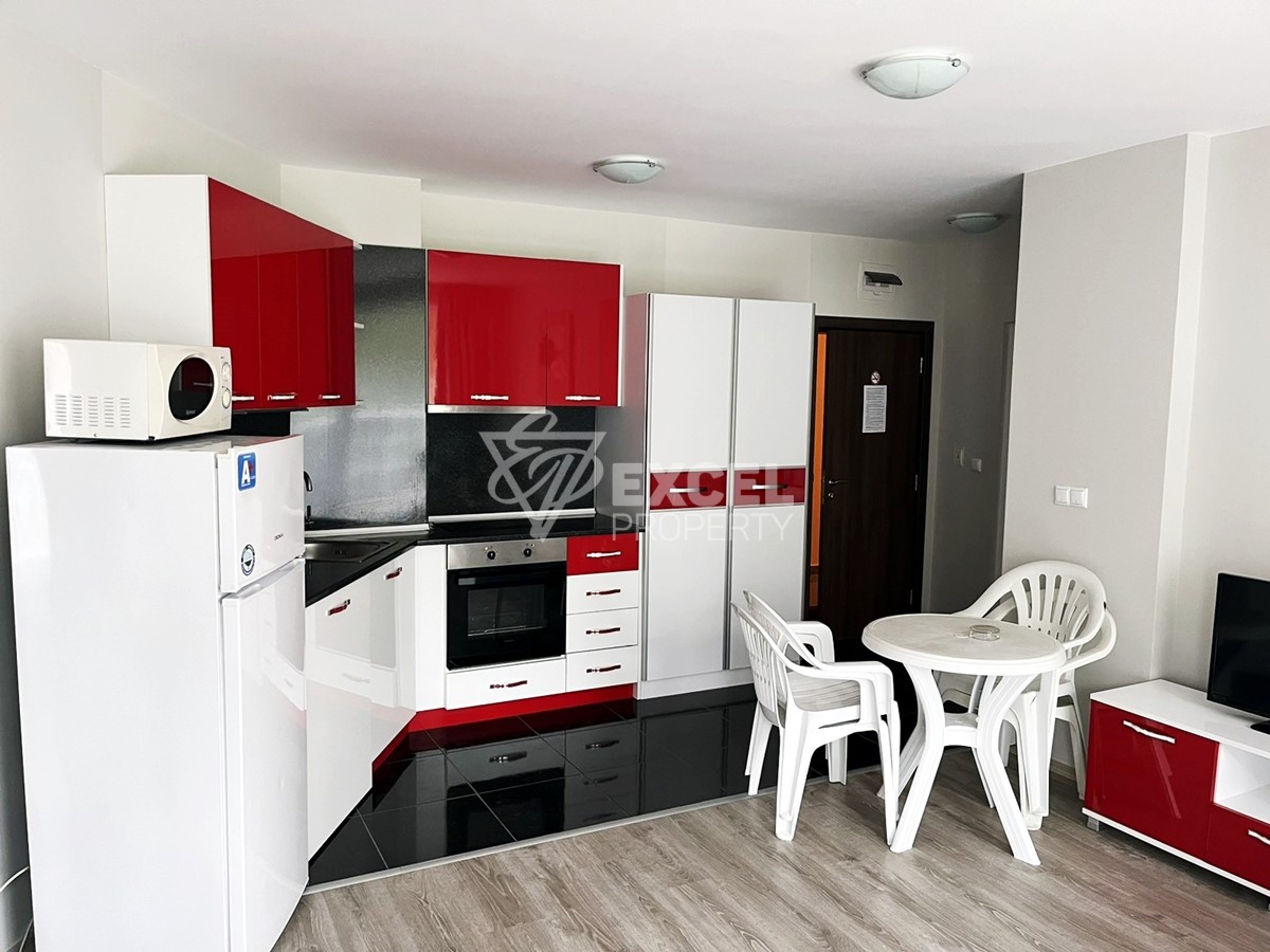 Просторен тристаен апартамент.