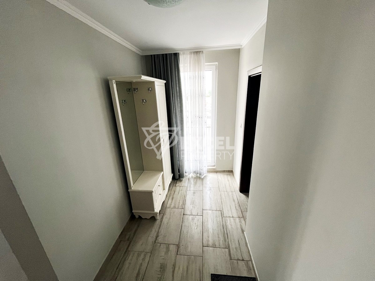 Тристаен апартамент, втора линия море.