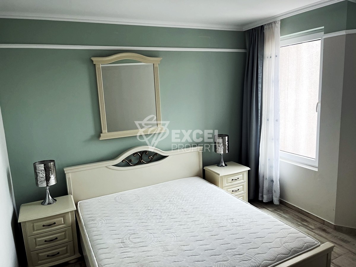 Тристаен апартамент, втора линия море.