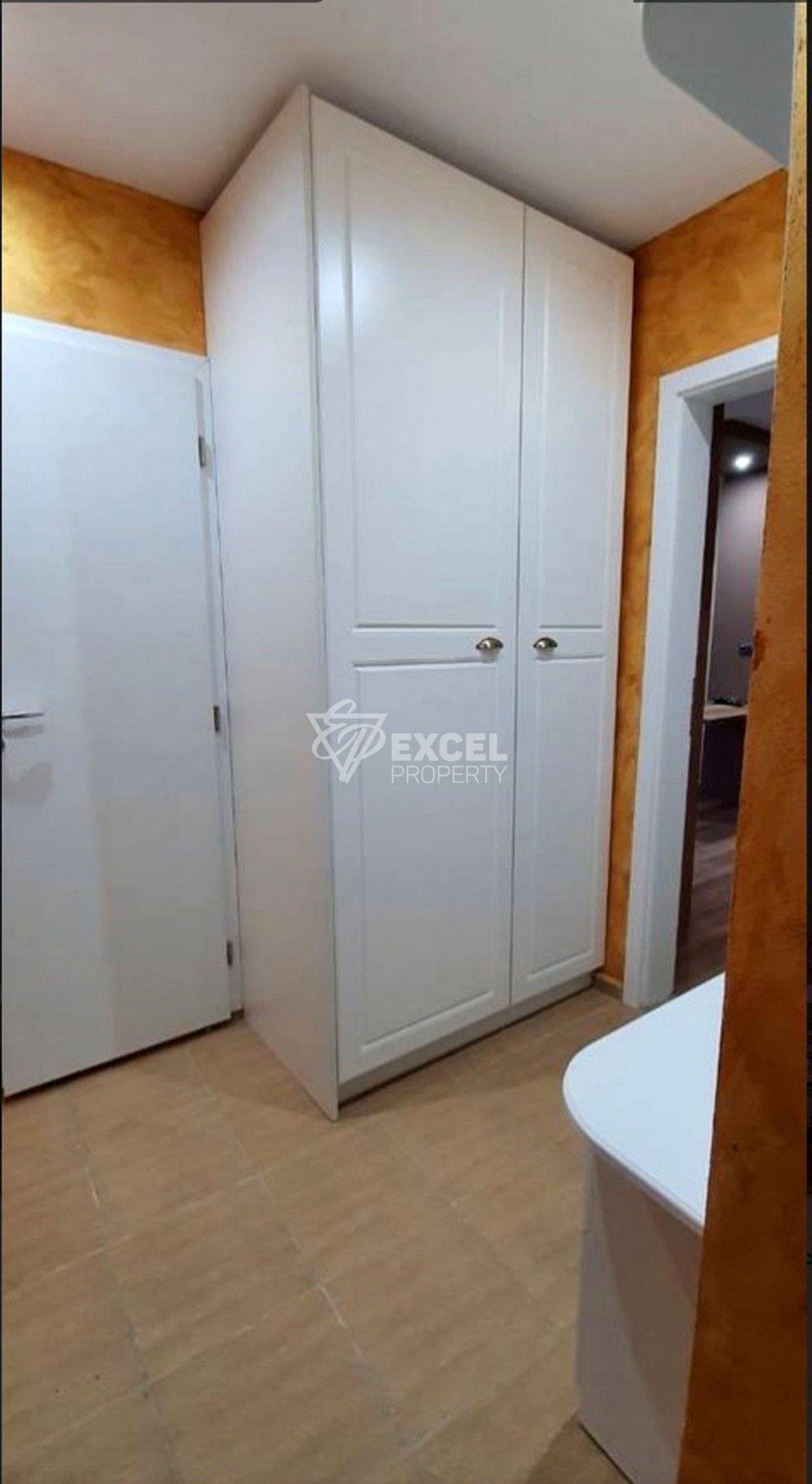 Луксозен двустаен апартамент - кв.Черно море 2