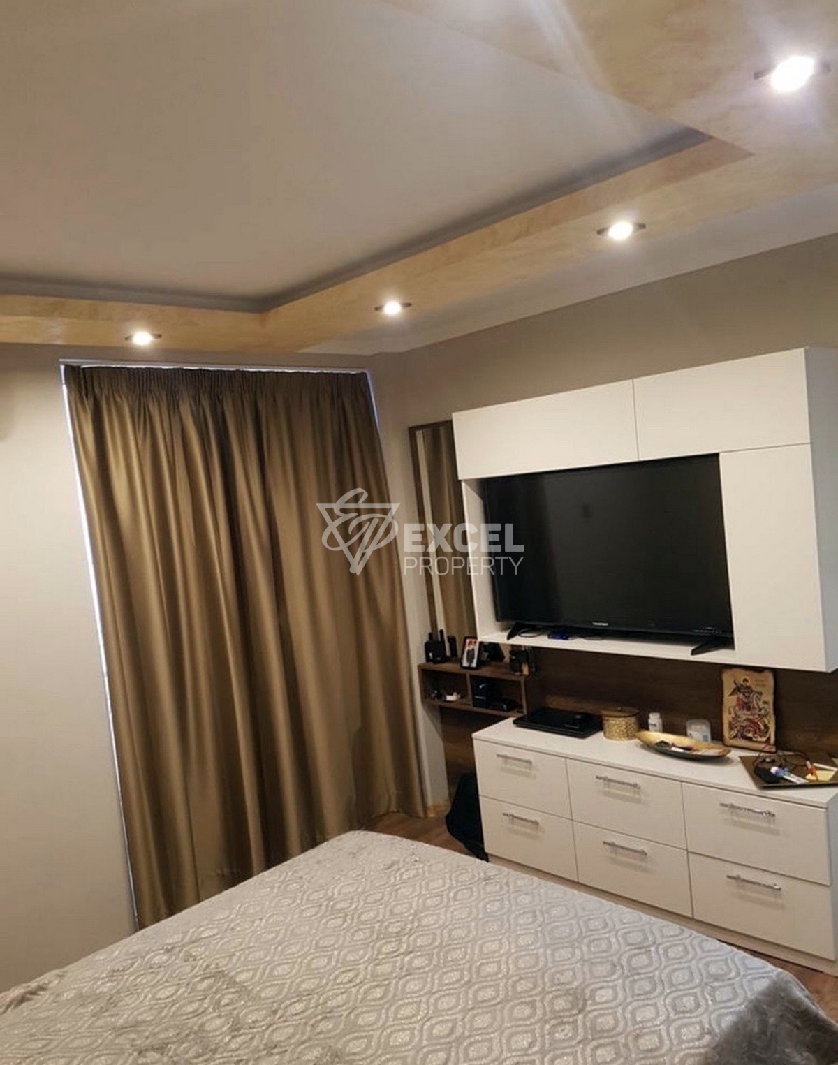 Луксозен двустаен апартамент - кв.Черно море 2