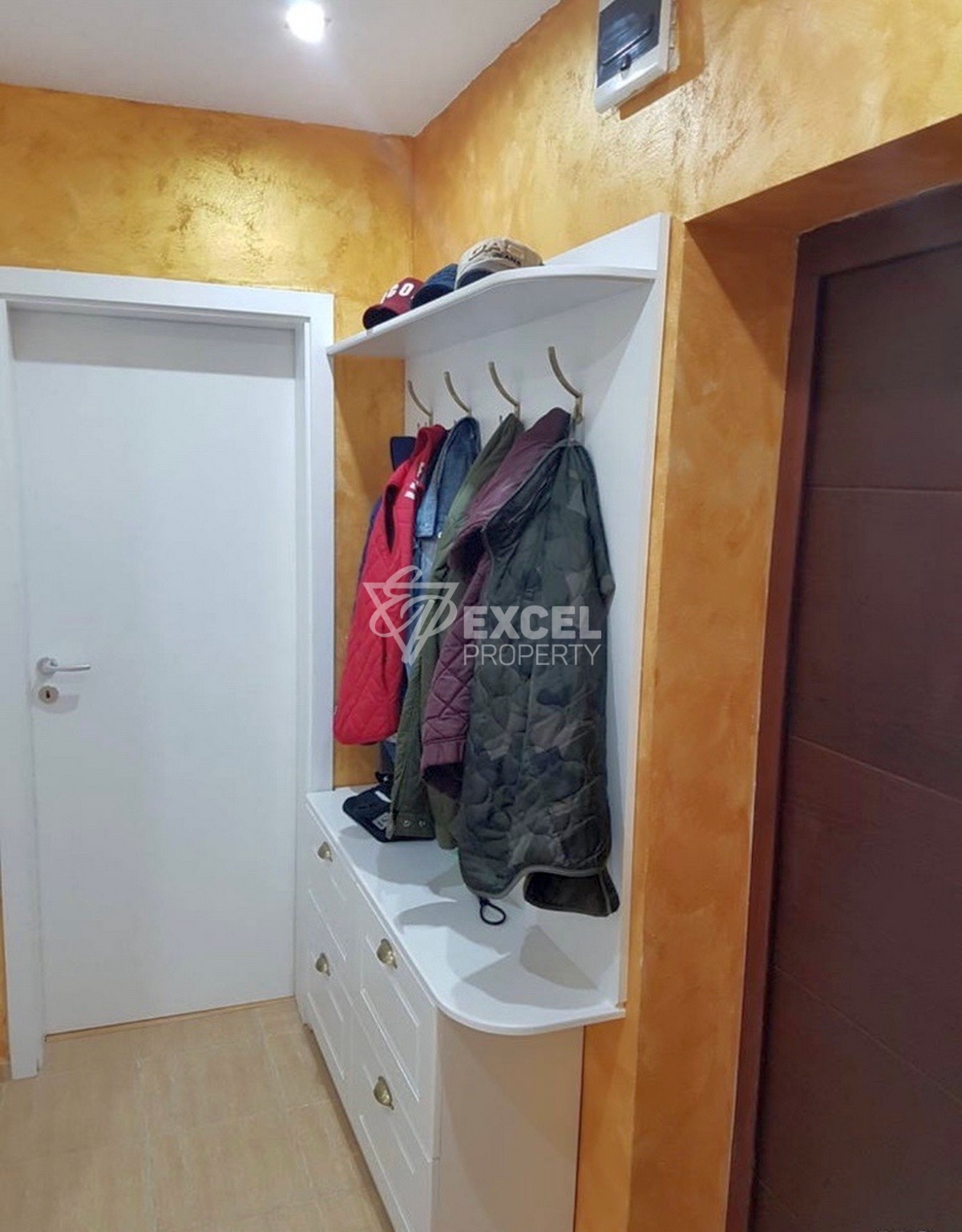 Луксозен двустаен апартамент - кв.Черно море 2