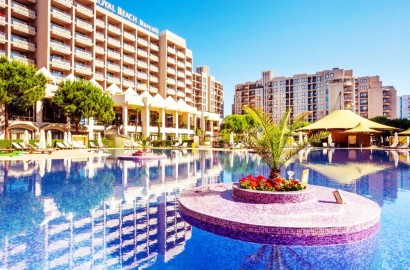 Обзаведен двустаен в комплекс "Роял Бийч Барсело".