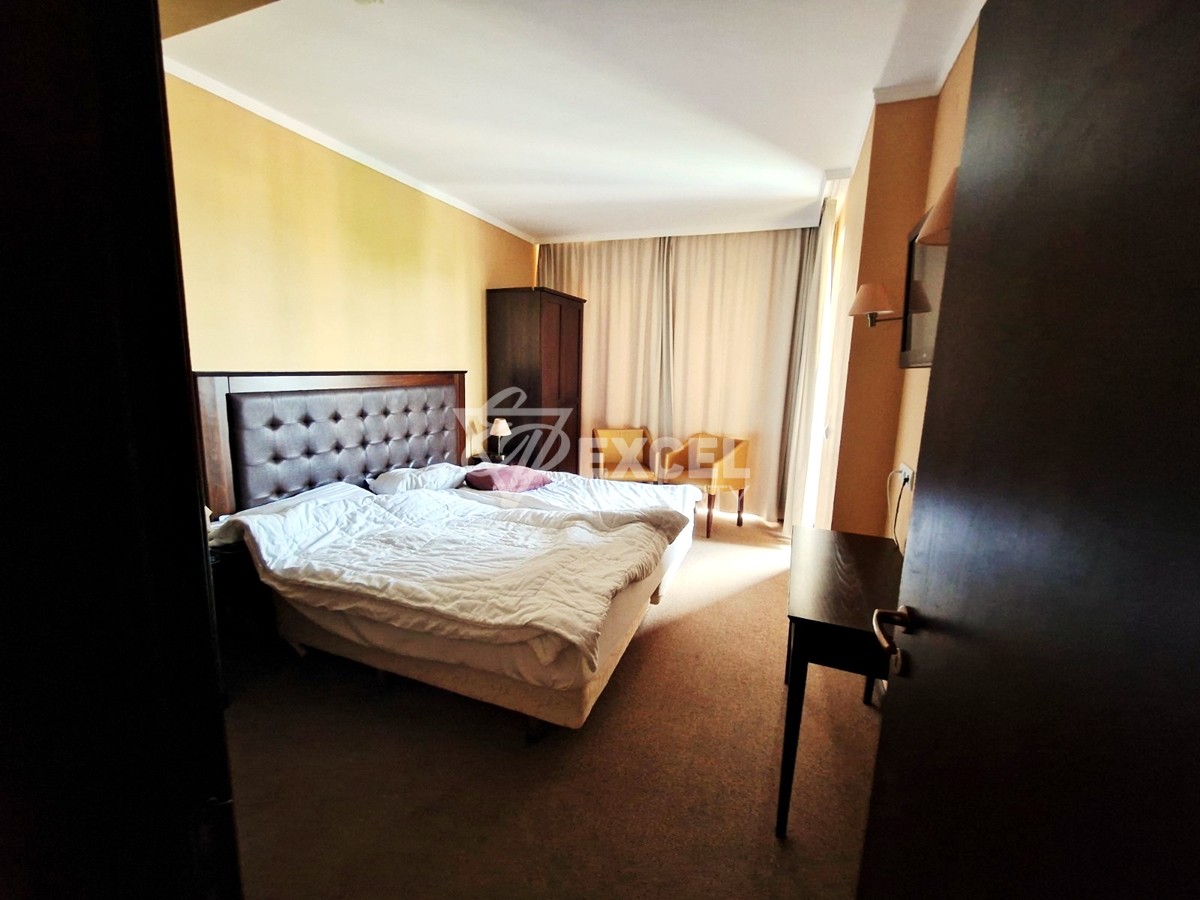 Обзаведен двустаен в комплекс "Роял Бийч Барсело".