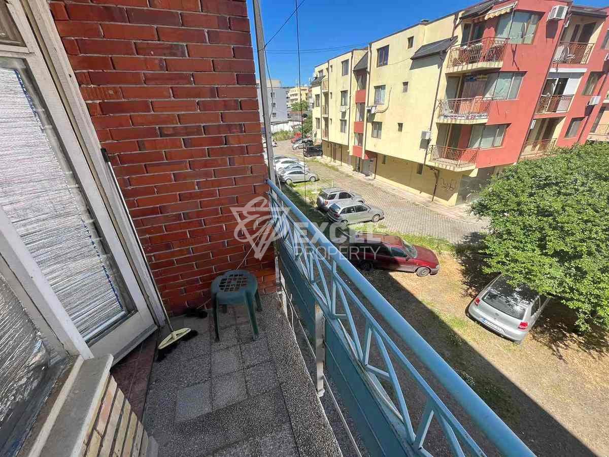 Студио, без такса поддръжка!