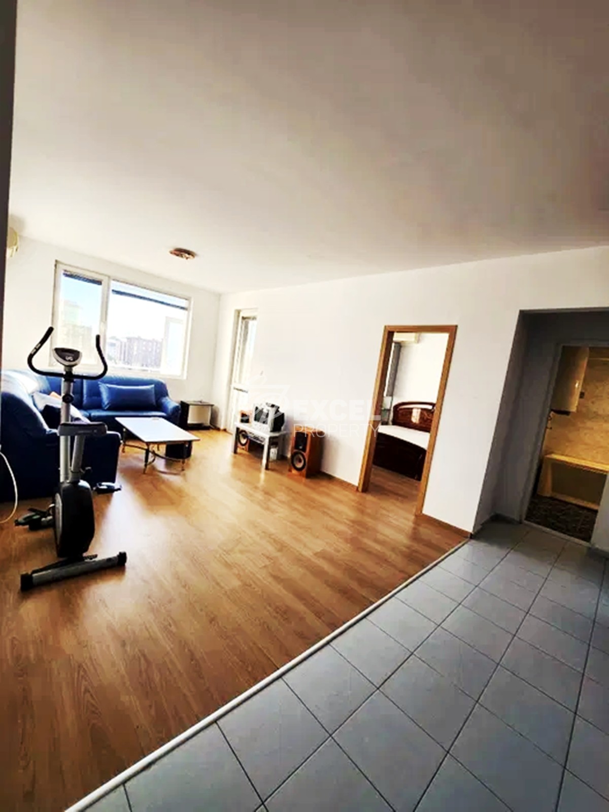 Двустаен апартамент, без такса поддръжка.