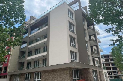 Студия и двустайни апартаменти, без такса поддръжка.