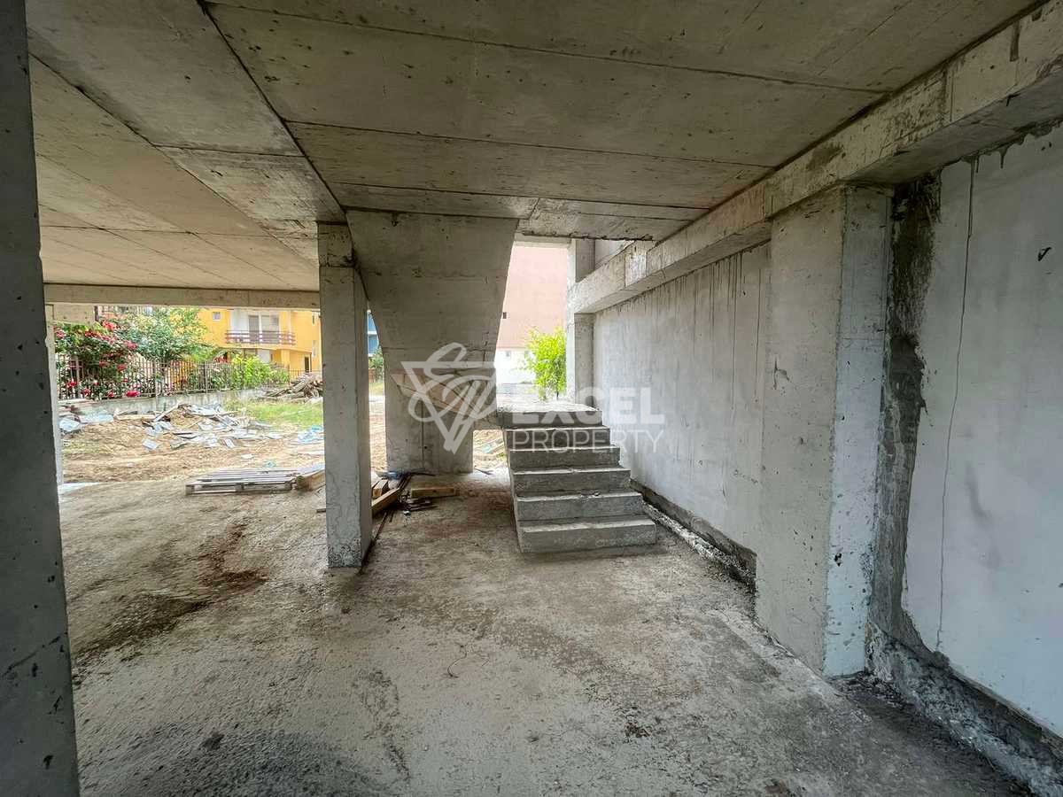 Тристаен апартамент- кв.Черно море 3