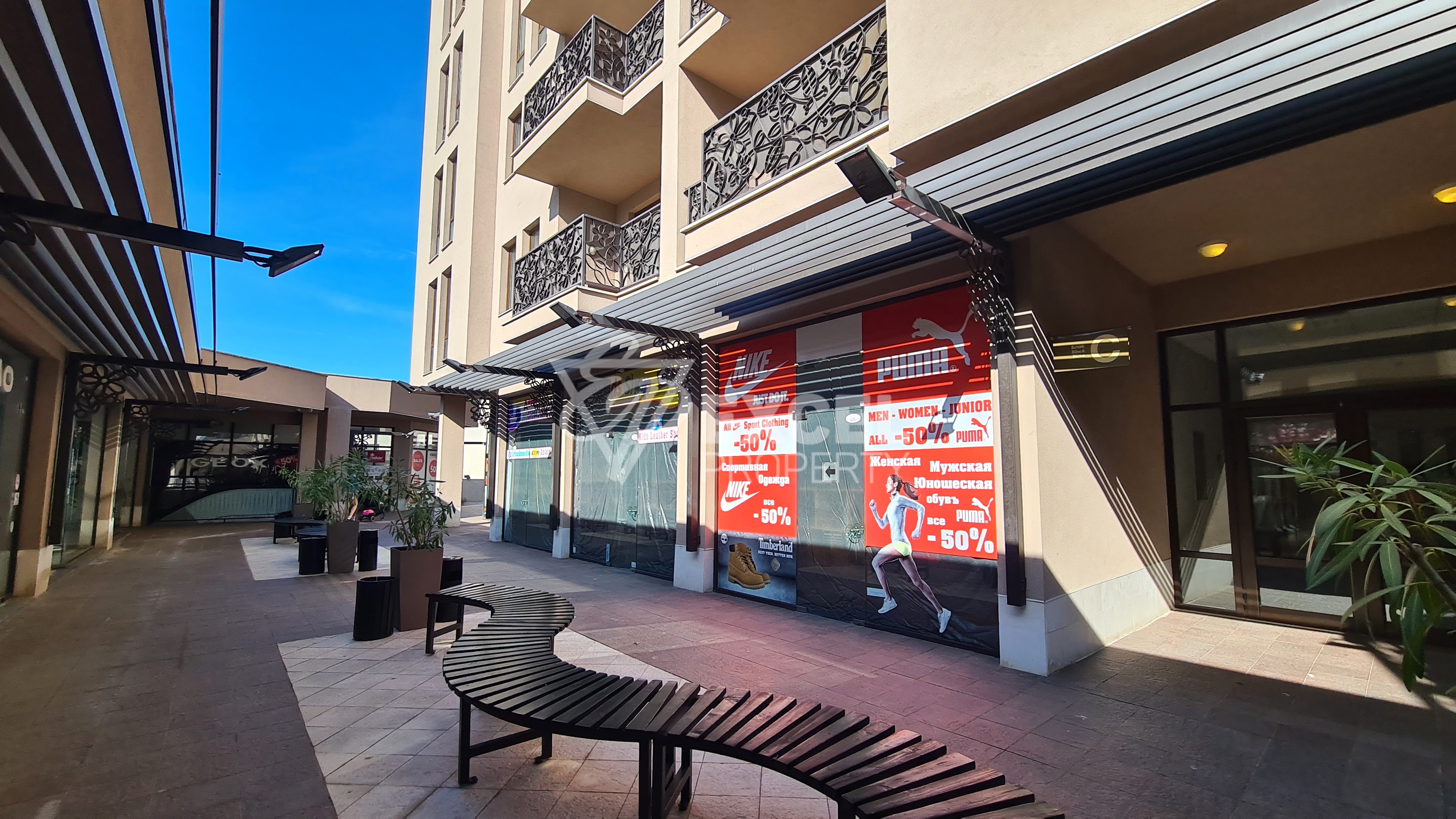 Обзаведен двустаен апартамент в комплекс Барсело Роял в Слънчев бряг