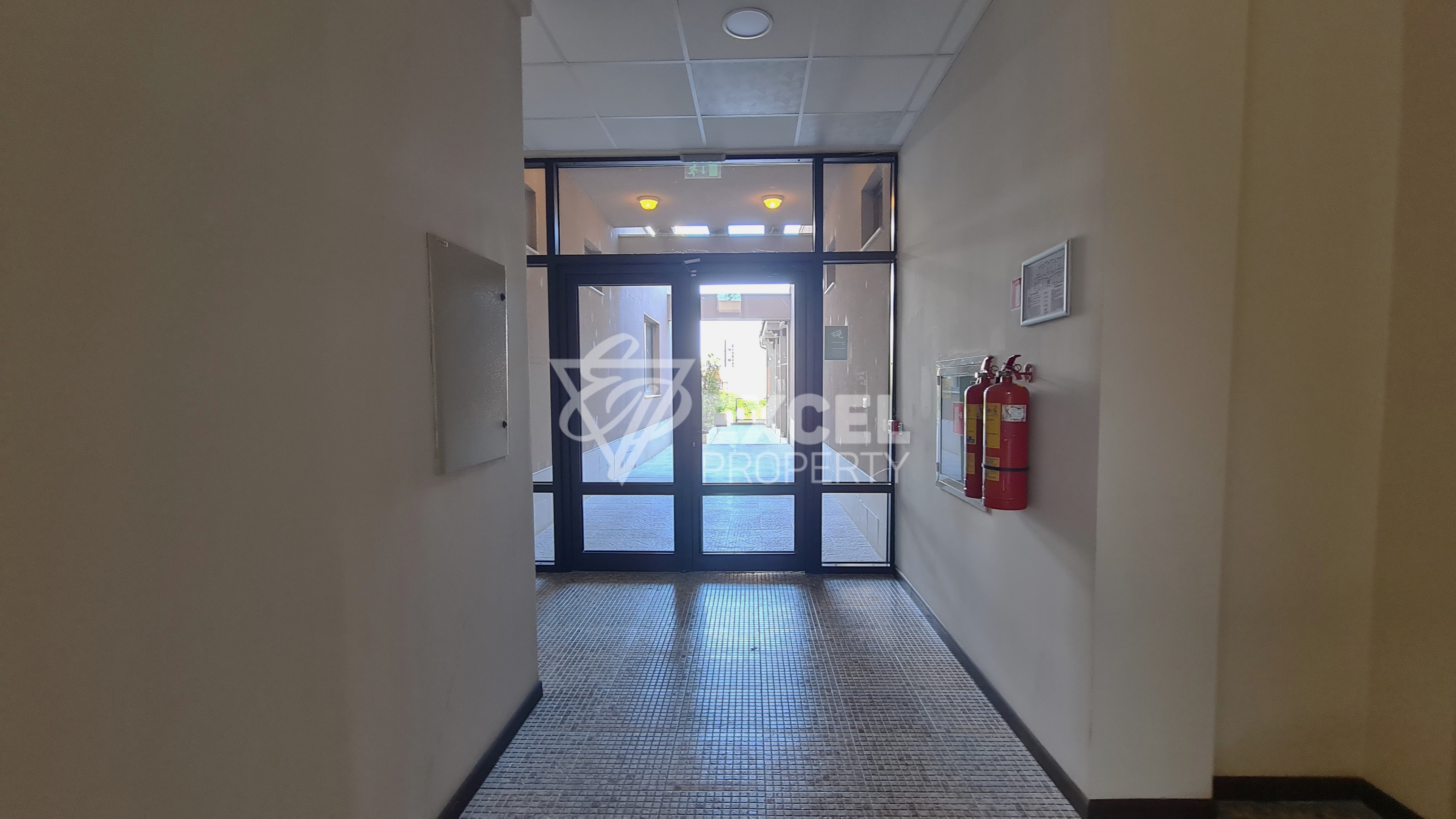 Обзаведен двустаен апартамент в комплекс Барсело Роял в Слънчев бряг