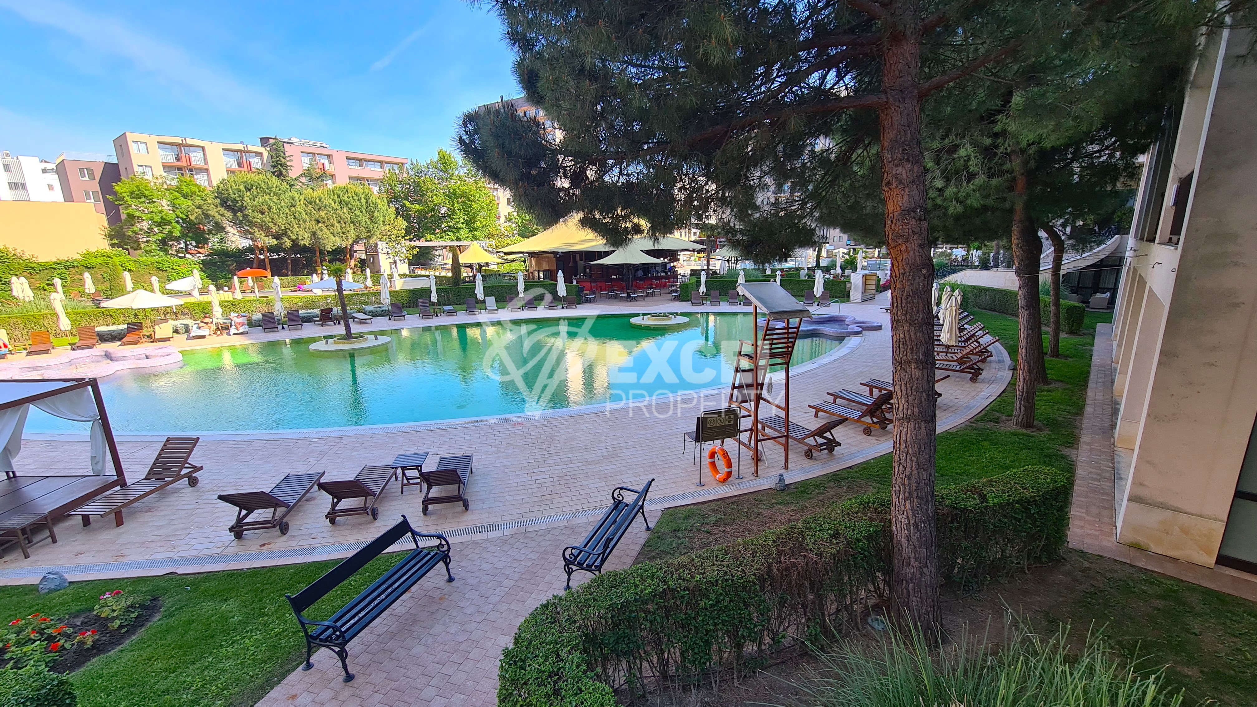 Обзаведен двустаен апартамент в комплекс Барсело Роял в Слънчев бряг