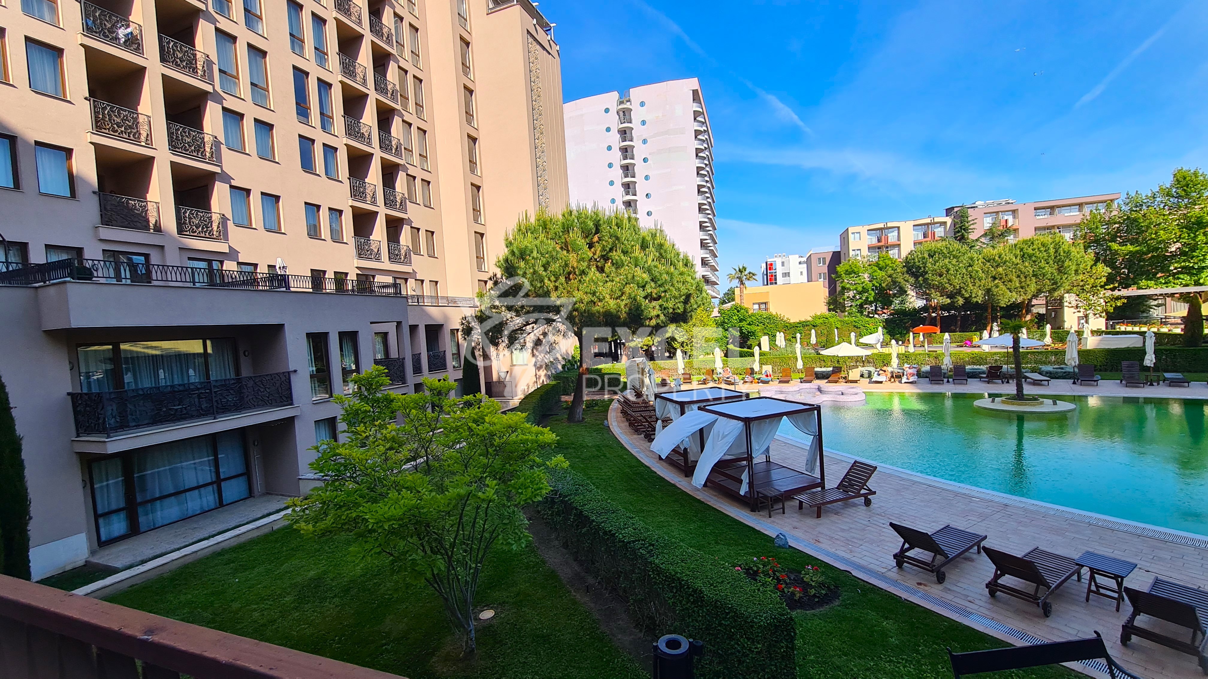 Обзаведен двустаен апартамент в комплекс Барсело Роял в Слънчев бряг