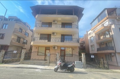 Голям апартамент в кв. Черно Море, подходящ за голямо семейство