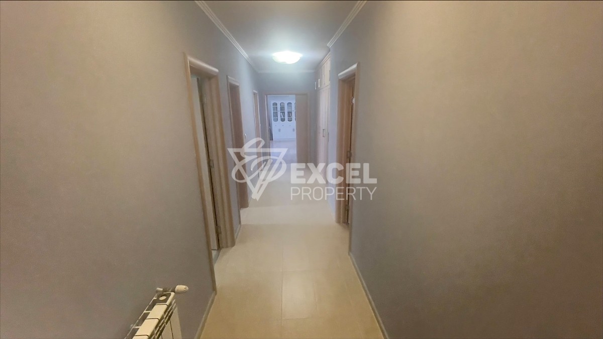 Голям апартамент в кв. Черно Море, подходящ за голямо семейство