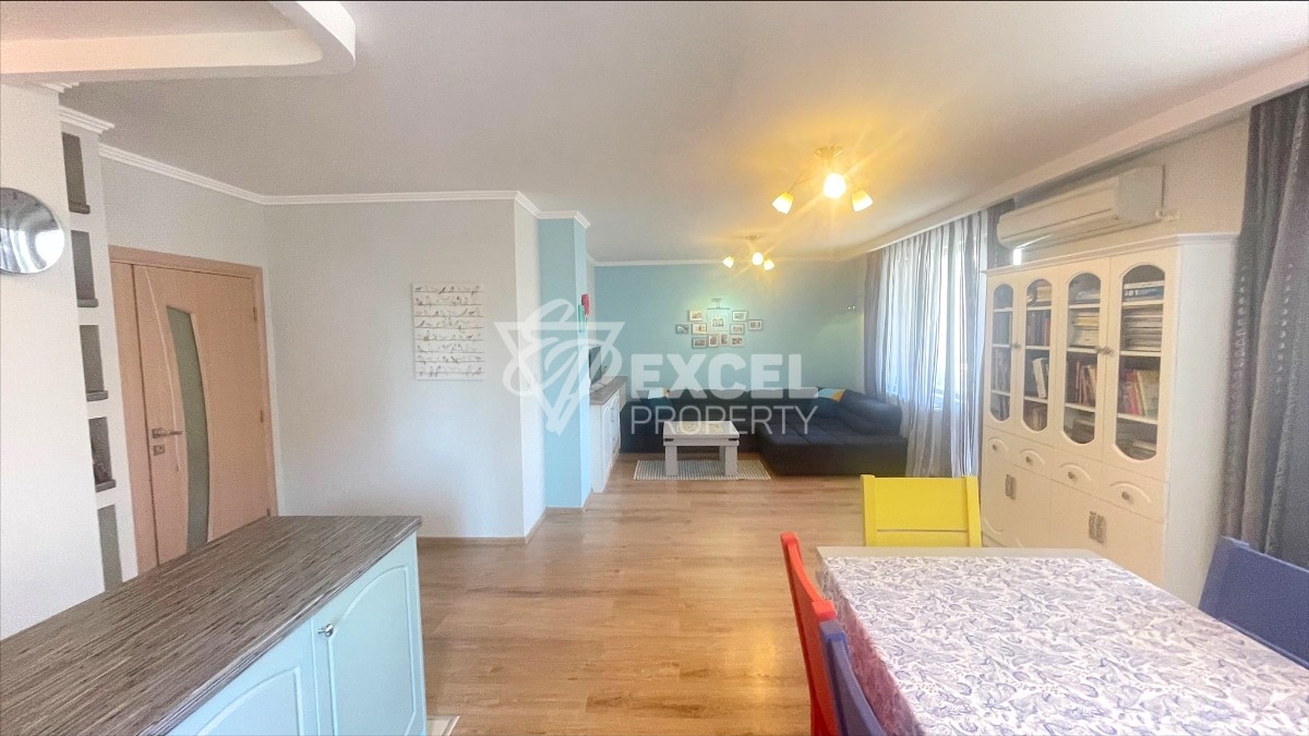 Голям апартамент в кв. Черно Море, подходящ за голямо семейство