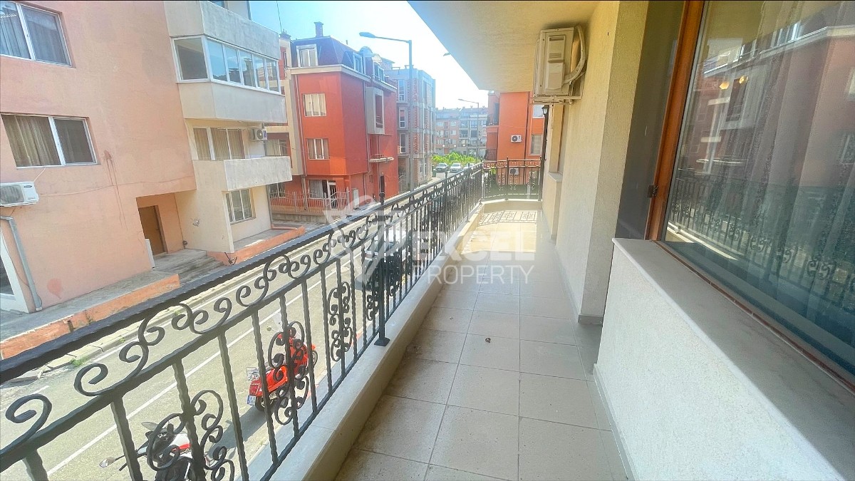 Голям апартамент в кв. Черно Море, подходящ за голямо семейство