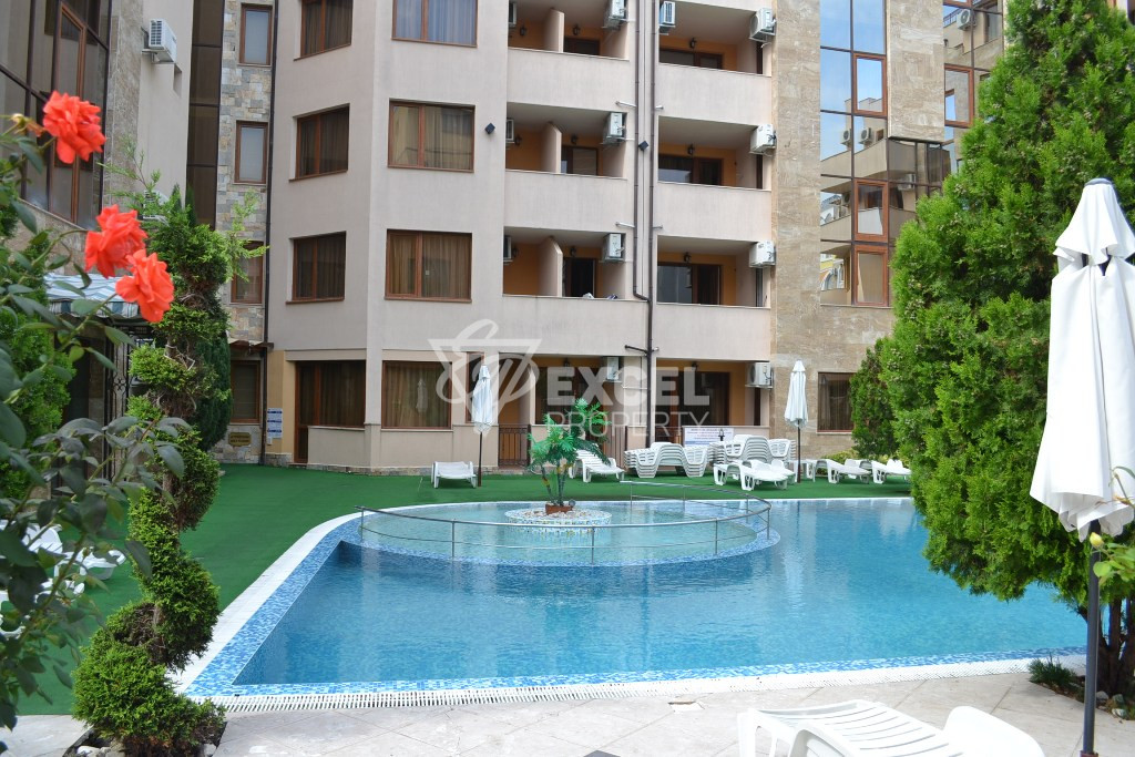 Красиво обзаведен двустаен апартамент в центъра на Слънчев бряг