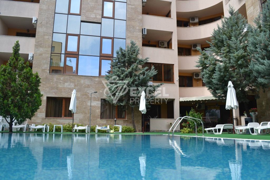 Красиво обзаведен двустаен апартамент в центъра на Слънчев бряг