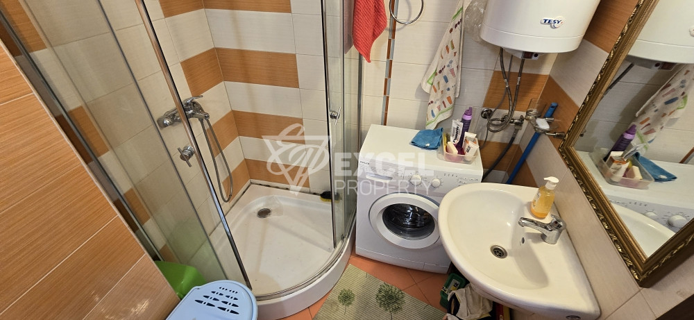 Двустаен обзаведен апартамент в хубав комплекс в центъра на Слънчев бряг