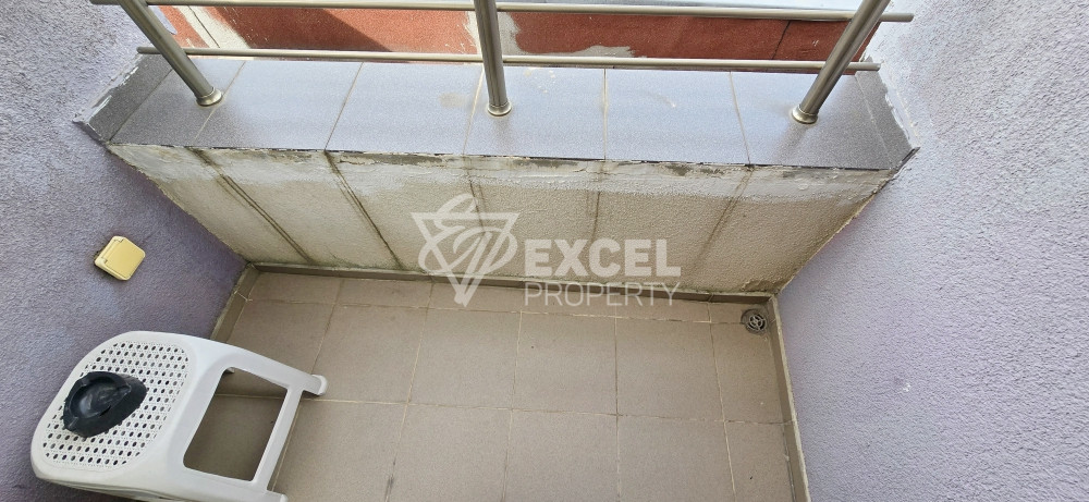 Тристаен обзаведен апартамент в Свети Влас близо до плажа