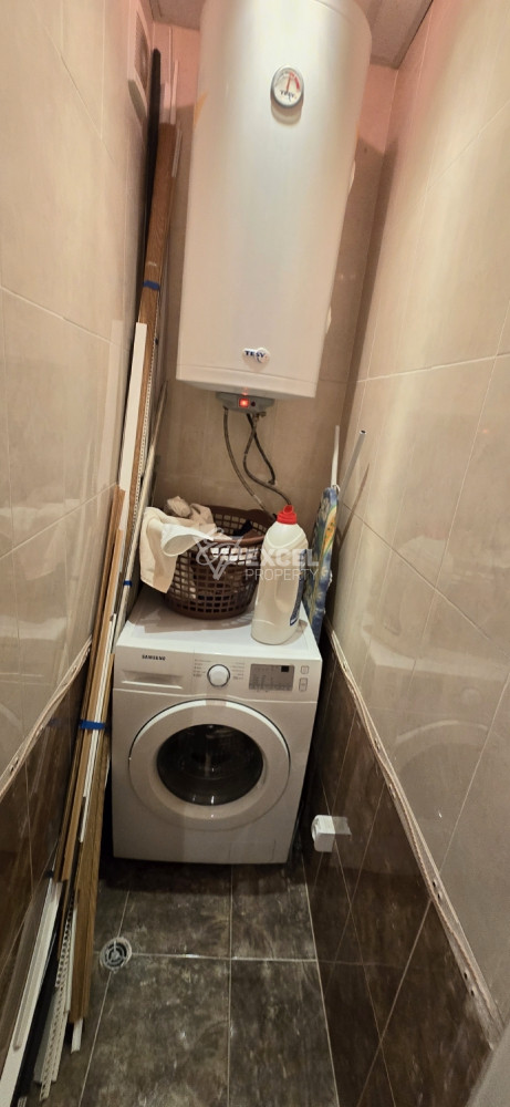 Тристаен обзаведен апартамент в Свети Влас близо до плажа