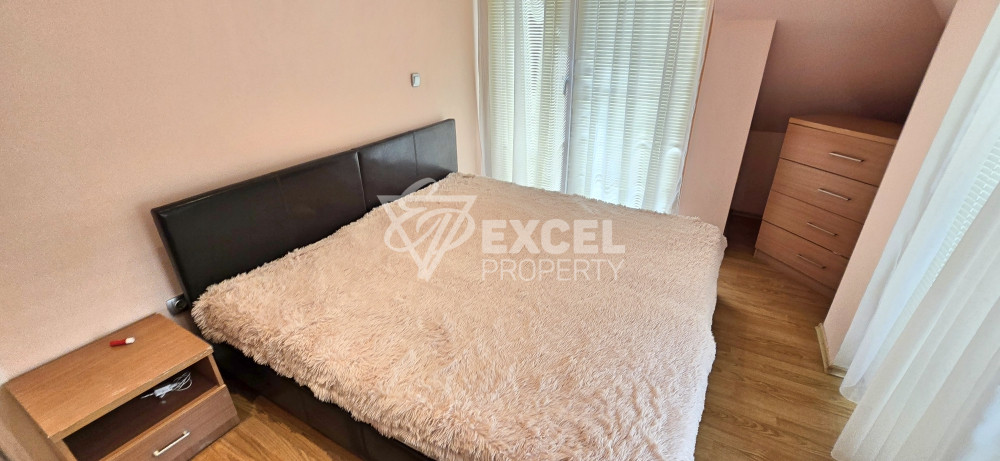 Тристаен обзаведен апартамент в Свети Влас близо до плажа