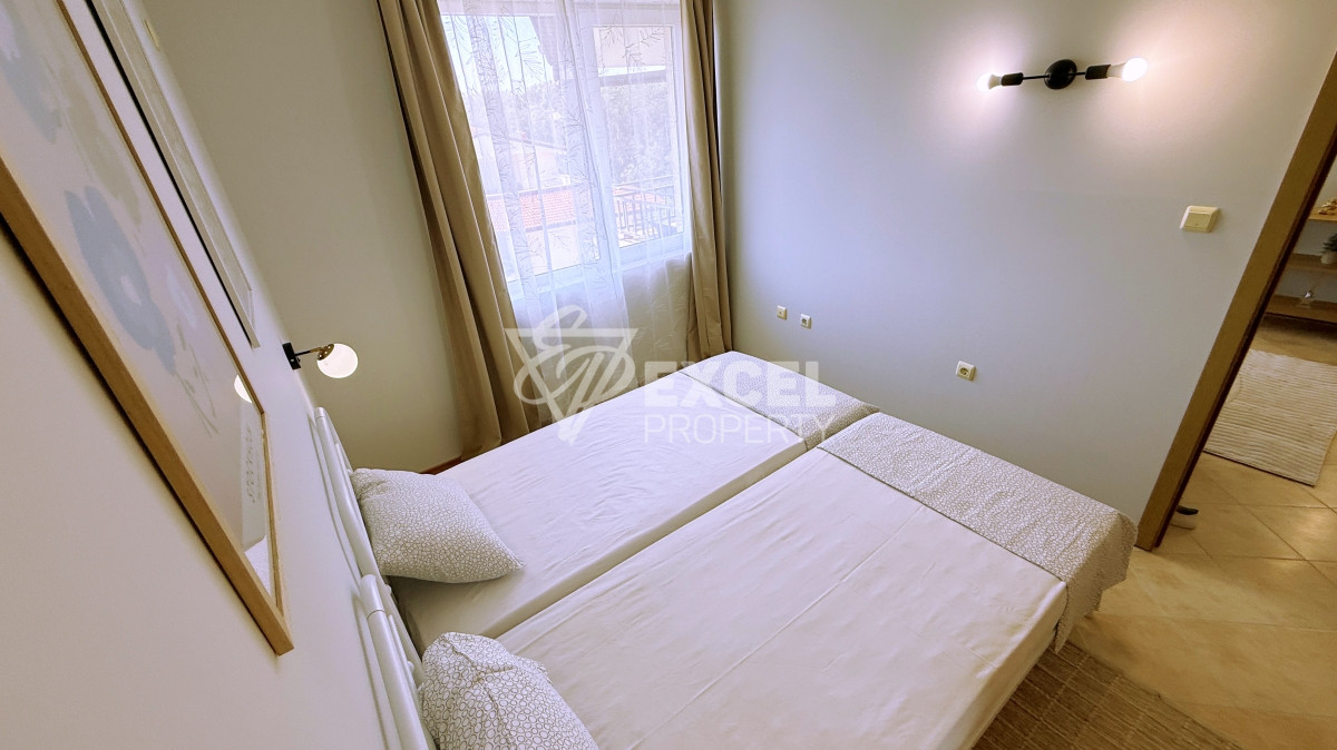 Обзаведен, тристаен апартамент в комплекс Съни Бийч Хилс след ремонт