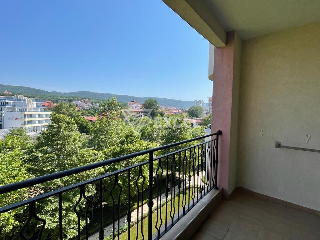 Изгодно студио в Маджестик Бийч Резорт първа линия до плажа