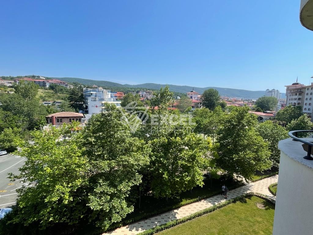 Изгодно студио в Маджестик Бийч Резорт първа линия до плажа