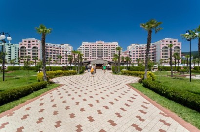 Изгодно студио в Маджестик Бийч Резорт първа линия до плажа