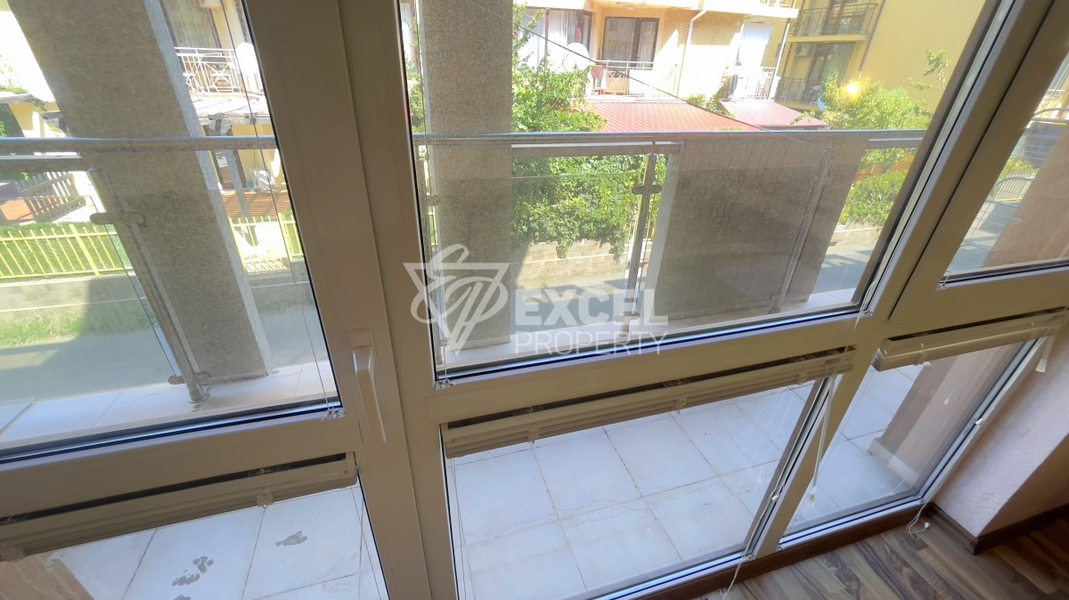 Студио в затворен комплекс на 450 м от морето в Свети Влас