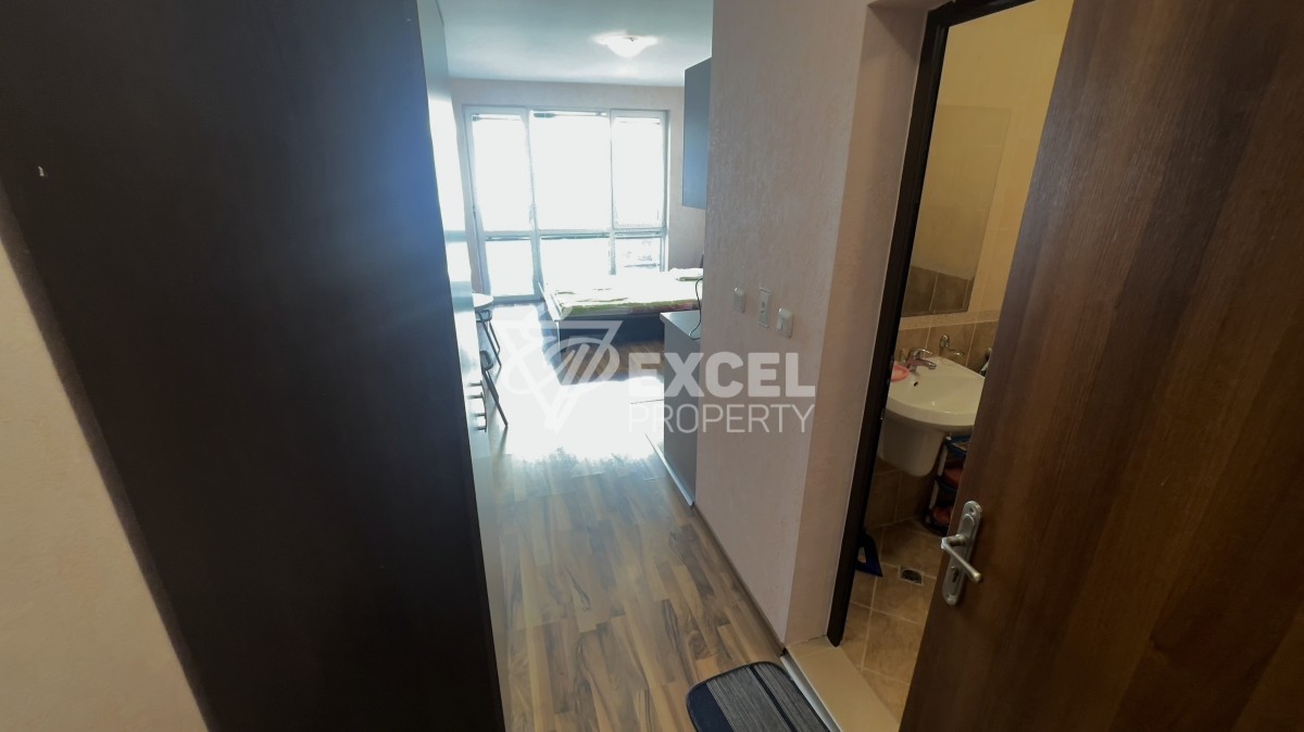 Студио в затворен комплекс на 450 м от морето в Свети Влас