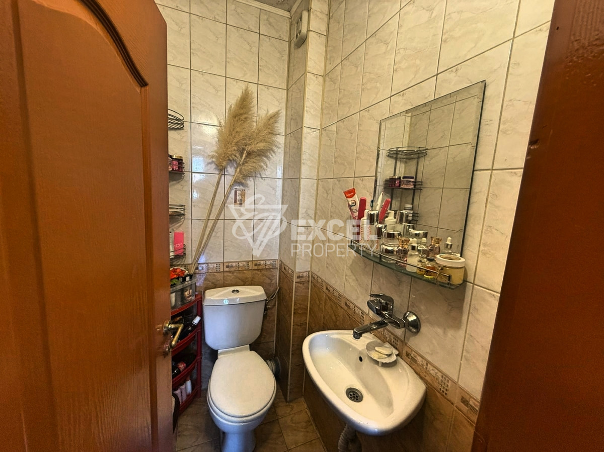 Тристаен, обзаведен имот без такса за поддръжка-Слънчев Бряг