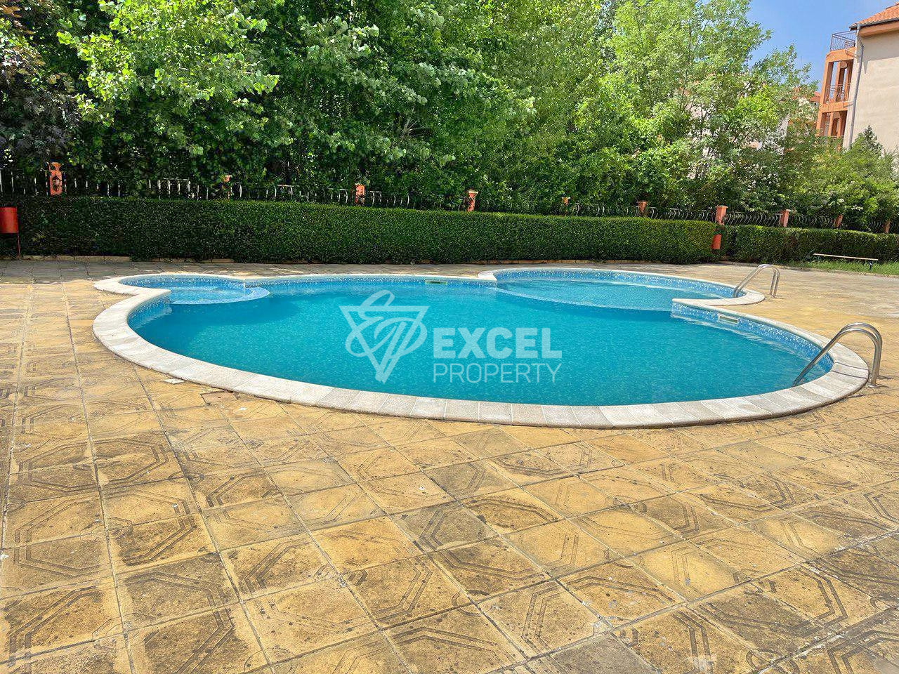 Тристаен, обзаведен имот без такса за поддръжка-Слънчев Бряг