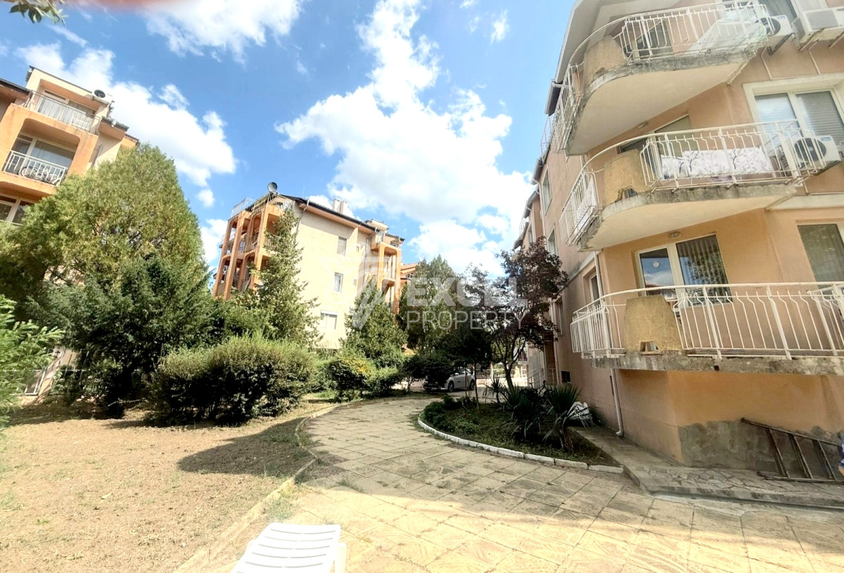 Тристаен, обзаведен имот без такса за поддръжка-Слънчев Бряг