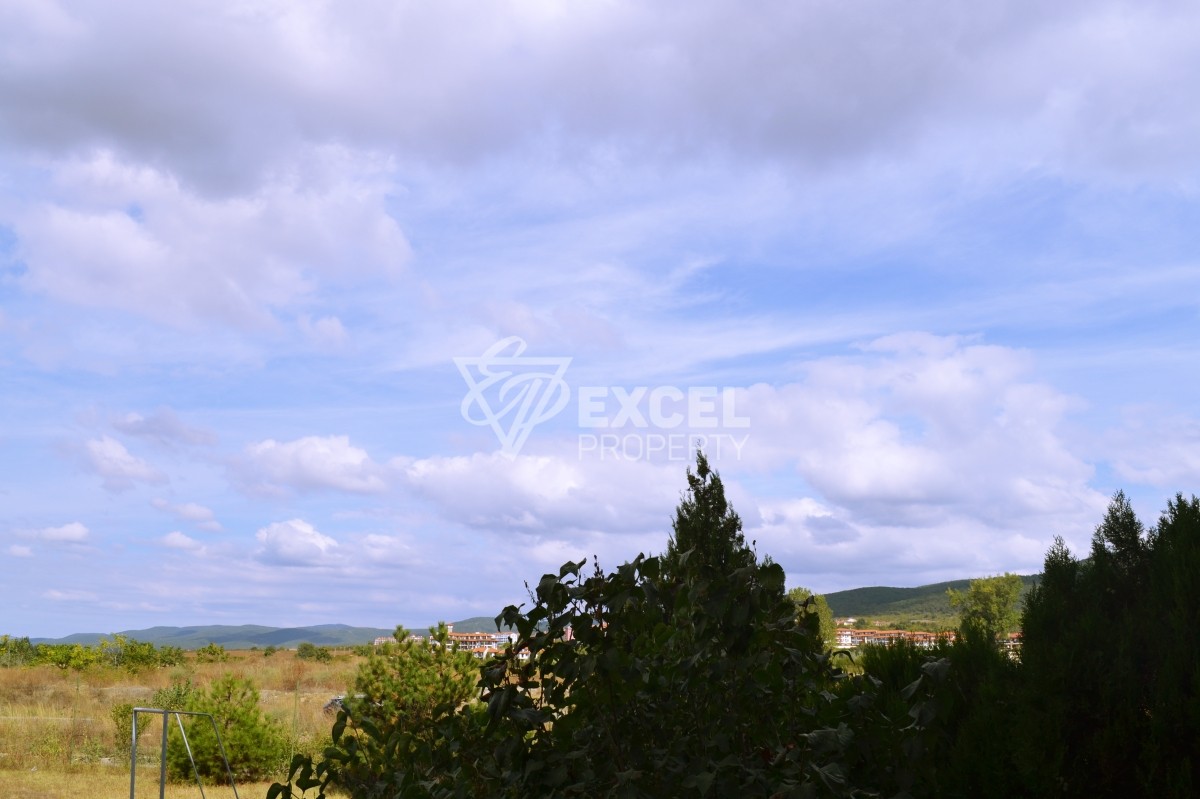 Двустаен, мебелиран имот- в северната част на Слънчев бряг