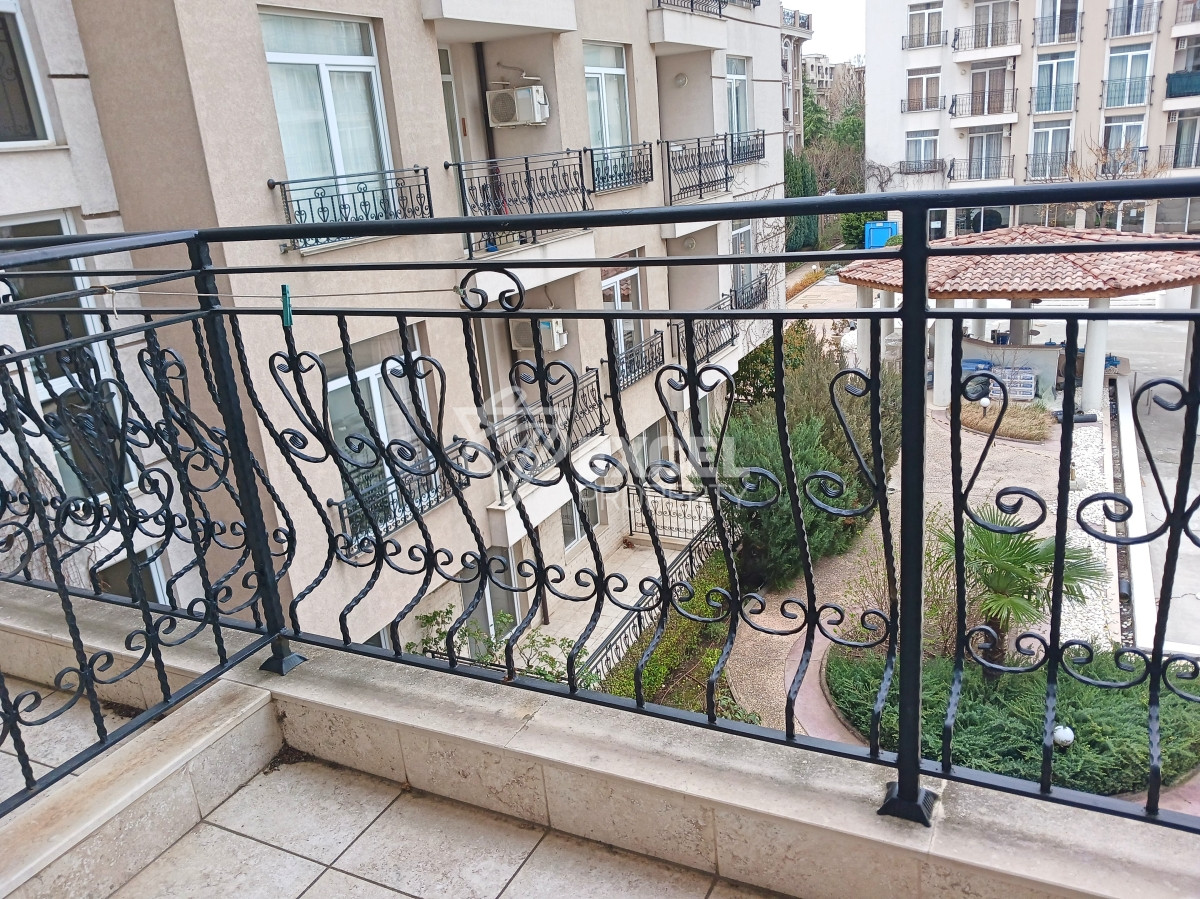 Обзаведено студио в комплeкс Даун парк- Слънчев бряг