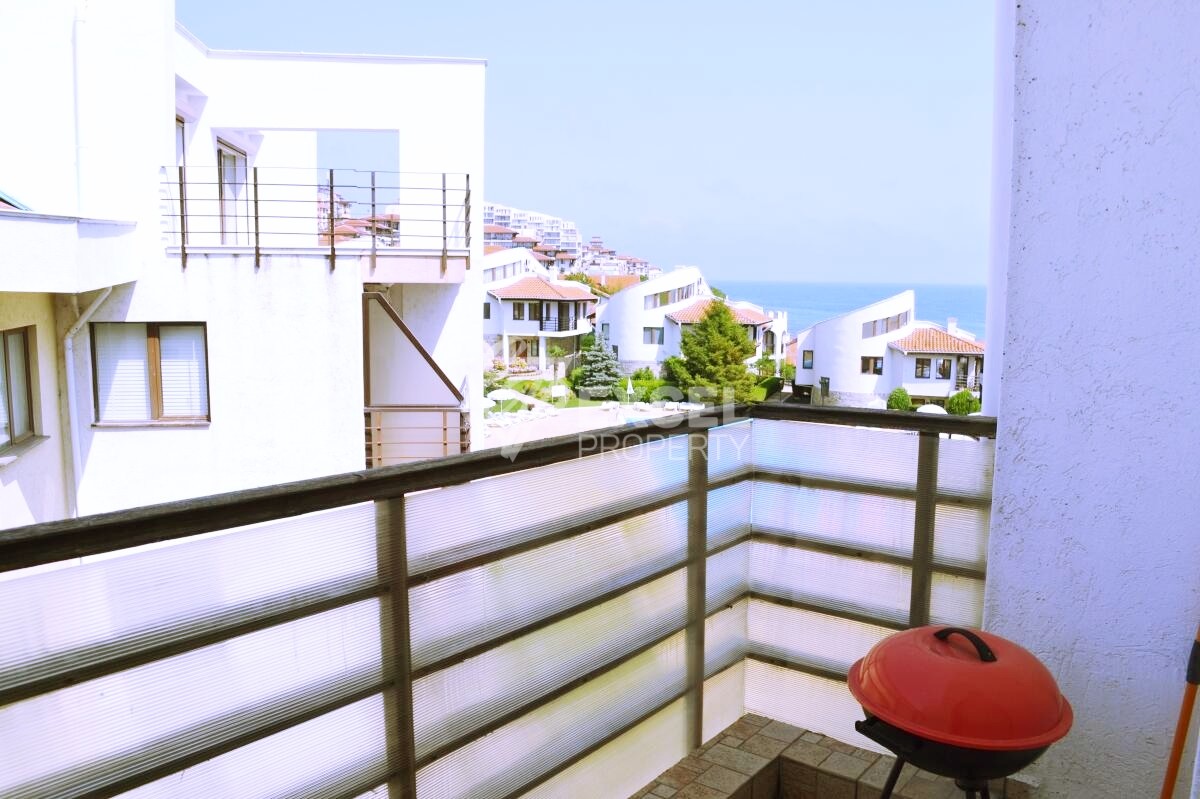 Тристаен имот-гледка море, басейн и планина, Свети Влас