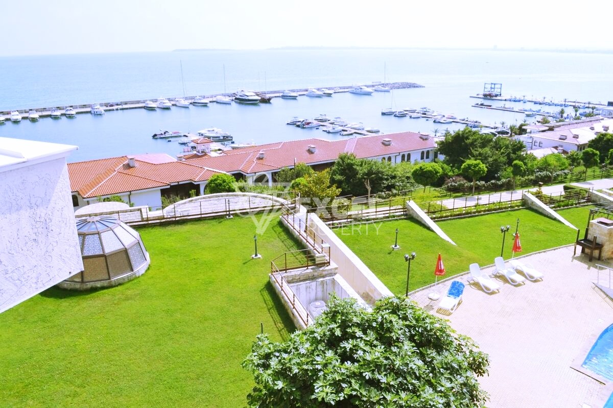 Тристаен имот-гледка море, басейн и планина, Свети Влас