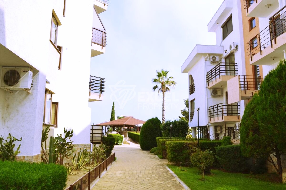 Тристаен имот-гледка море, басейн и планина, Свети Влас