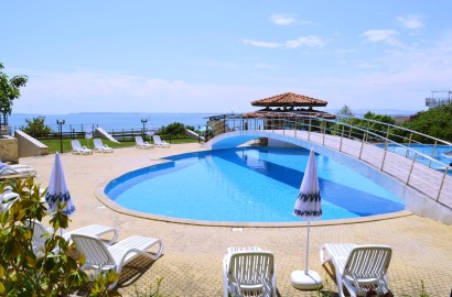 Тристаен имот-гледка море, басейн и планина, Свети Влас