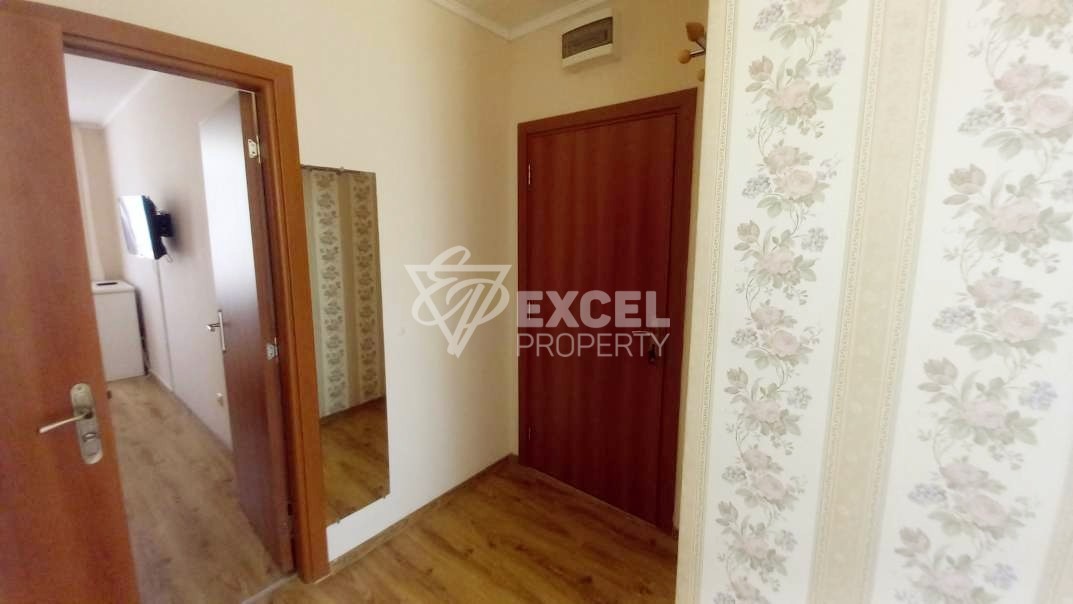 Двустаен, обзаведен имот в комплекс Даун Парк- гледка басейн